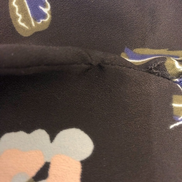 Tucker Floral Casual Dress l SIZE S - Picture 4 of 6